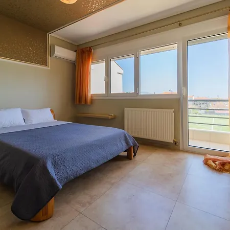 Apartment Azure Flat - 2 Bedrs - 2 Wcs Nea Peramos (Macedonia)